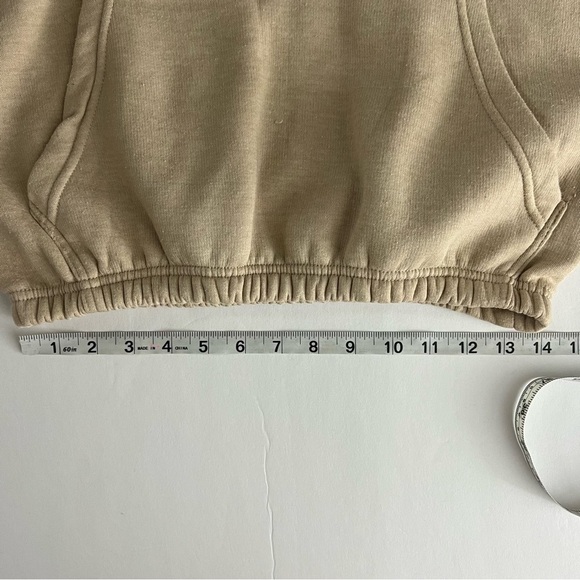 Pretty little thing Sand Oversized Zip Front Sweatshirt size small. - Picture 16 of 16